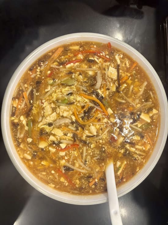 C3. Hot & Sour Soup with Shrimp & Pork  ( 酸辣湯 )